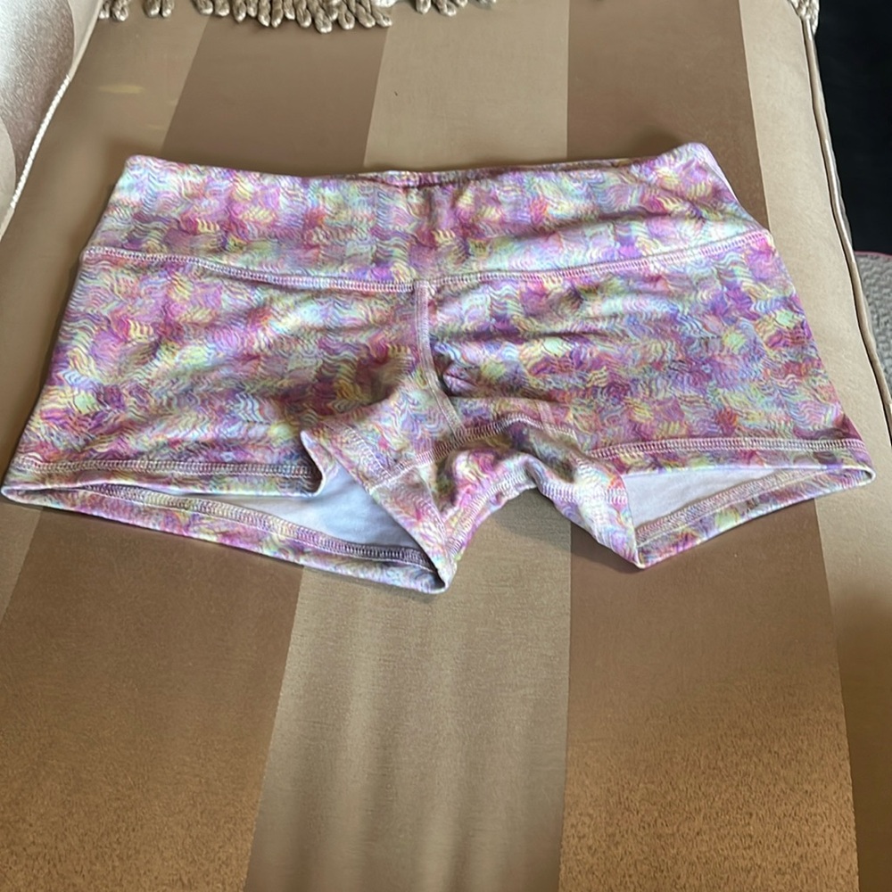 FLEO workout shorts